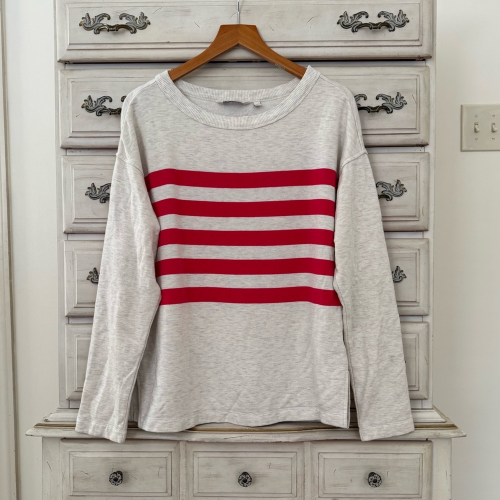 Vineyard Vines Cream Long-Sleeve Sweater with Red Stripes